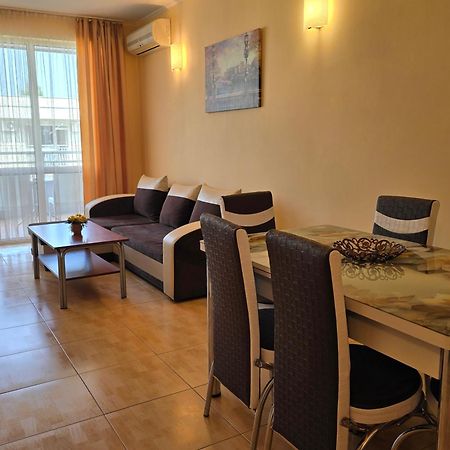 Apartment In Central Plaza Sunny Beach Eksteriør billede
