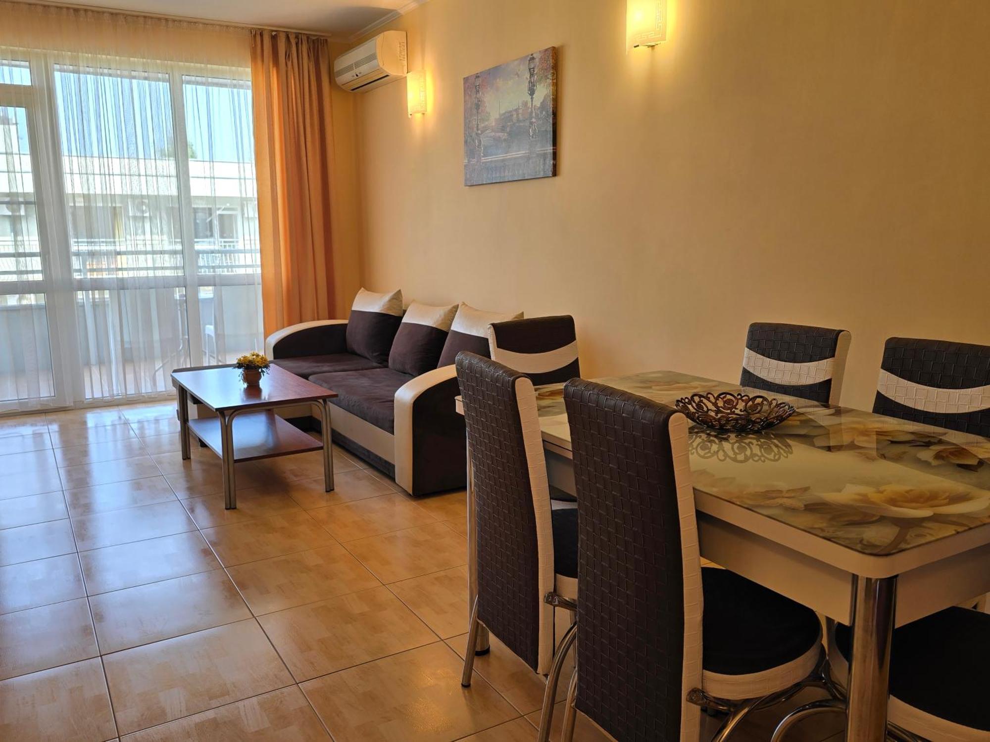 Apartment In Central Plaza Sunny Beach Eksteriør billede