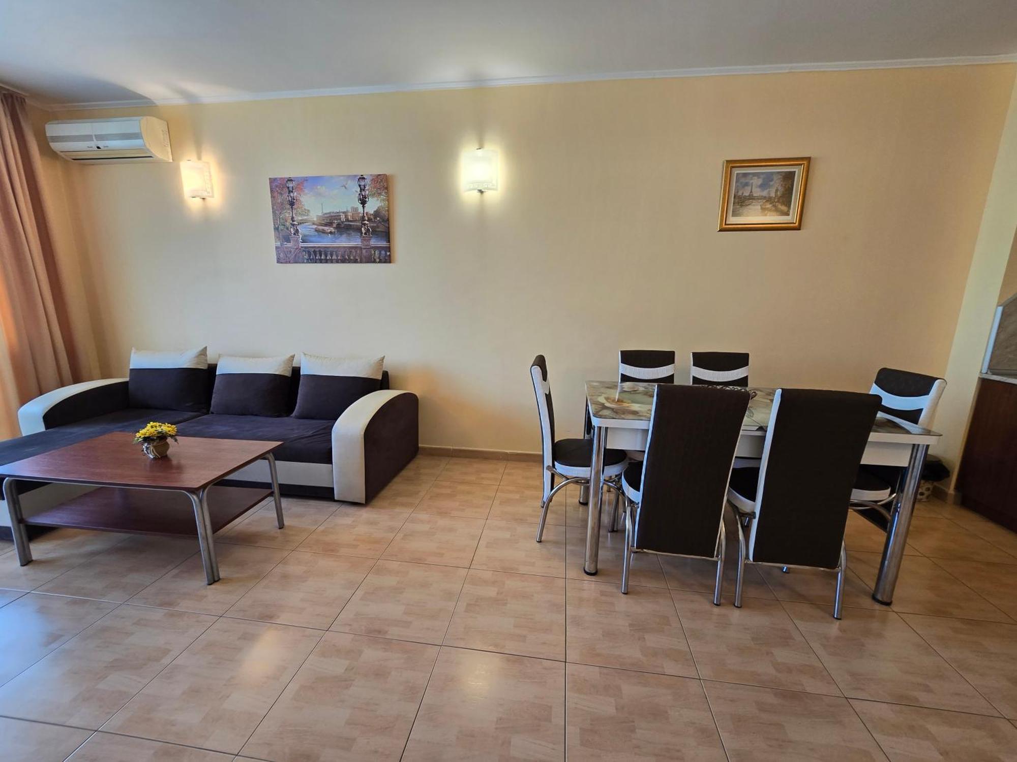 Apartment In Central Plaza Sunny Beach Eksteriør billede